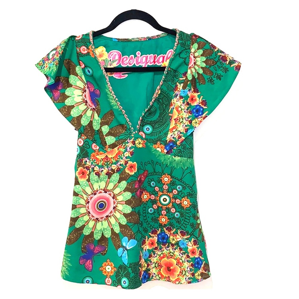 DESIGUAL 🇪🇸 top with adorable flowy sleeves - S